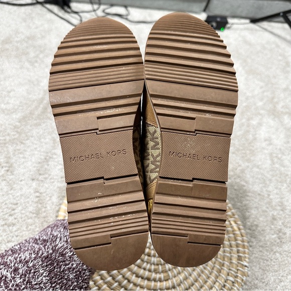 Michael Michael Kors Monique Monogram Trainer Shoes Sneakers Lace-Up in Tan 7 - Picture 10 of 11